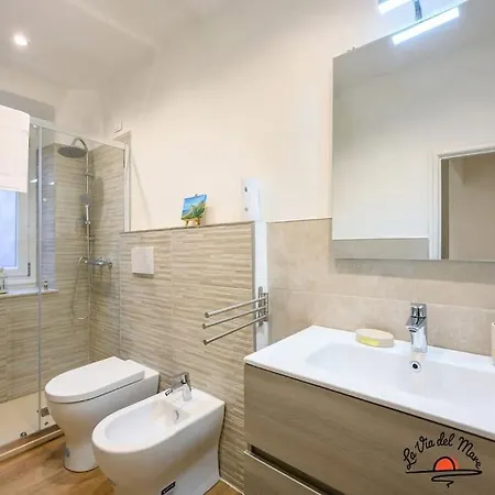 Apartment La Via Del Mare - *